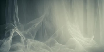 曾经我觉得你可怜出自哪首歌？