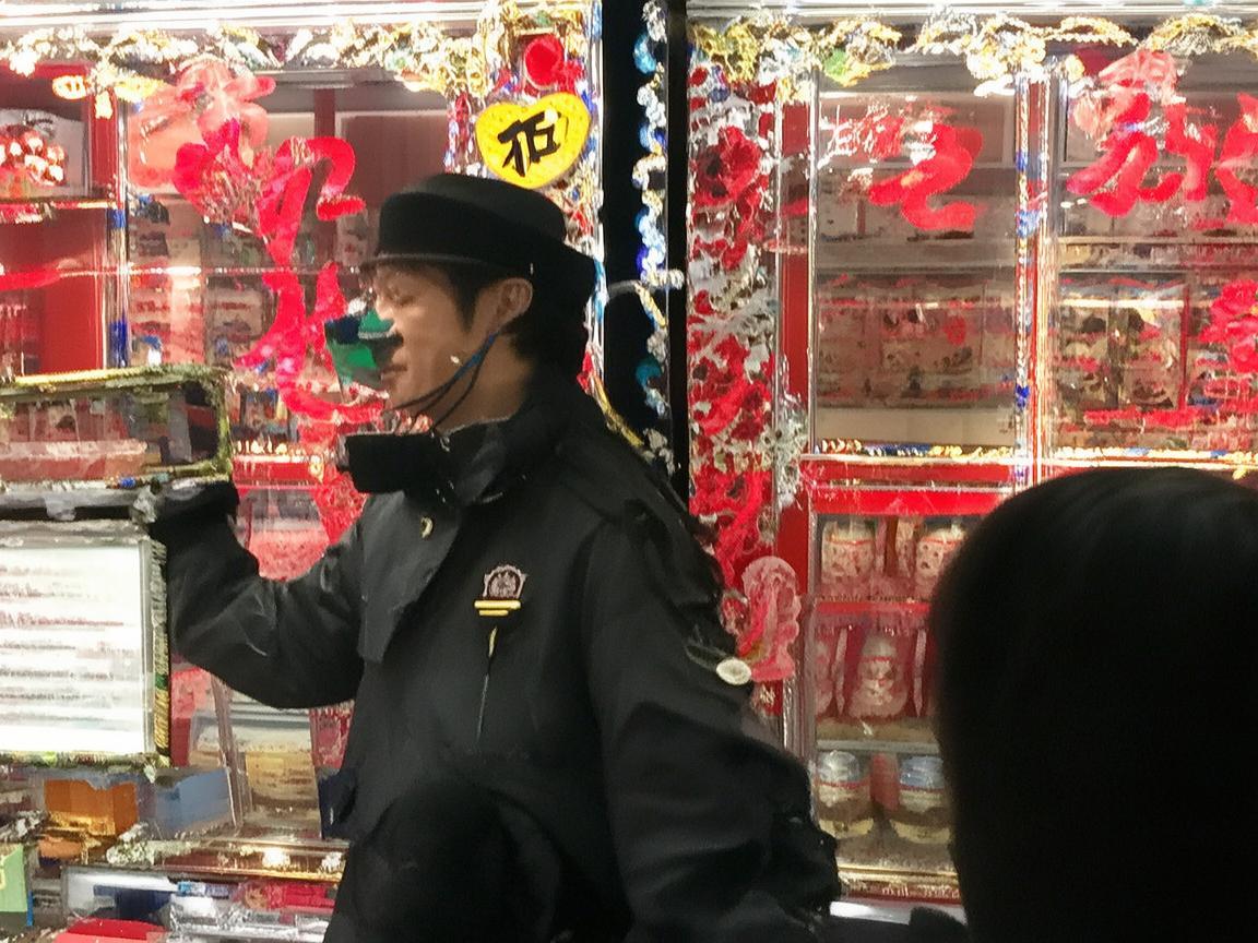 嫦娥伴我愁究竟出自哪首歌？